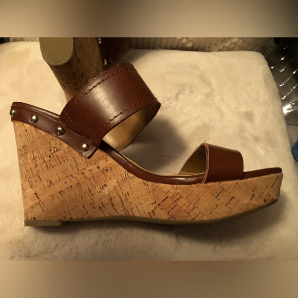 **LAST CHANCE” - GUC Tommy Hilfiger Wedge Sandals - Picture 4 of 5